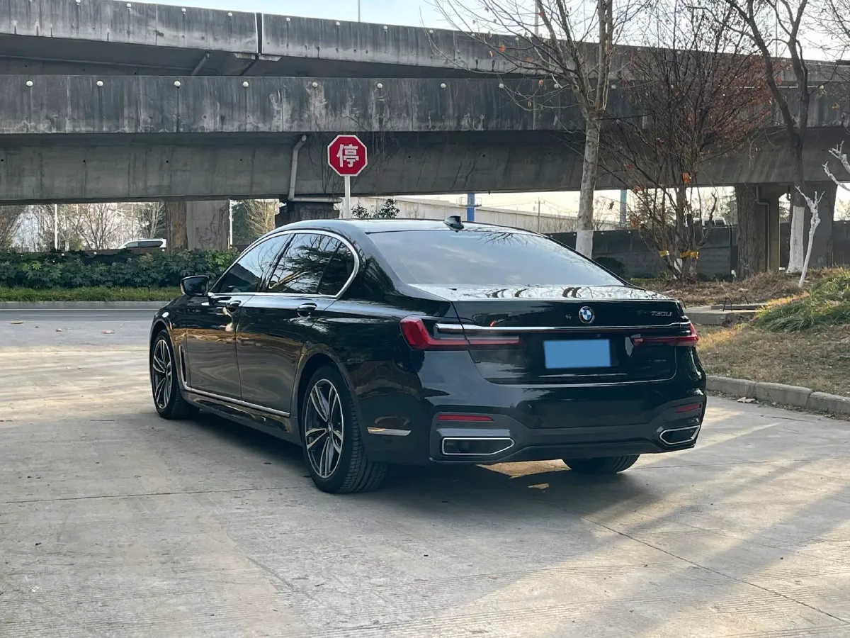 2019 BMW 7 Series 2.0T 265HP L4 8AT,autocango,china used car exporter,china ev exporter,chinese used car exporter,chinese used ev exporter