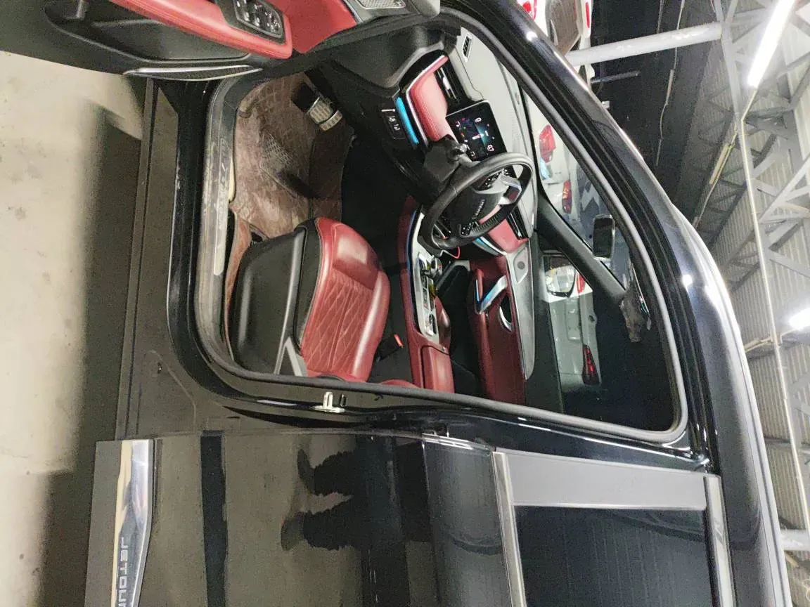 2023 ChangAn Oshan X7 Plus 1.5T 188HP L4 7DCT,autocango,china used car exporter,china ev exporter,chinese used car exporter,chinese used ev exporter