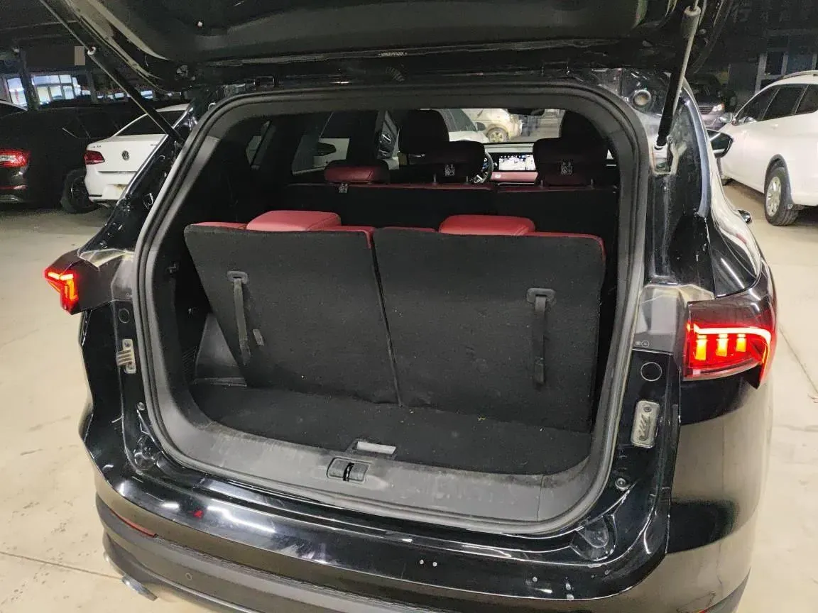 2023 ChangAn Oshan X7 Plus 1.5T 188HP L4 7DCT,autocango,china used car exporter,china ev exporter,chinese used car exporter,chinese used ev exporter