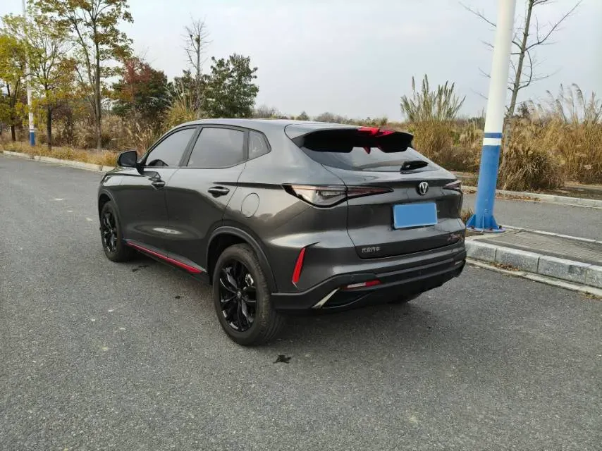 2024 ChangAn X5 PLUS 1.5T 188HP L4 7DCT,autocango,china used car exporter,china ev exporter,chinese used car exporter,chinese used ev exporter