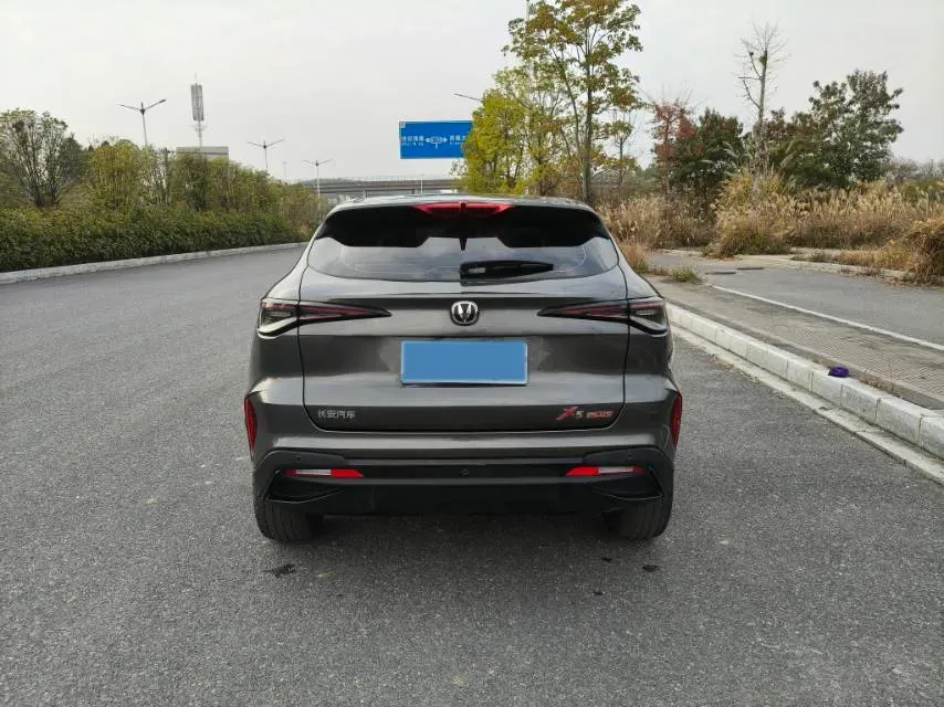 2024 ChangAn X5 PLUS 1.5T 188HP L4 7DCT,autocango,china used car exporter,china ev exporter,chinese used car exporter,chinese used ev exporter