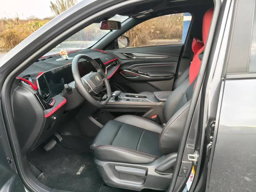 2024 ChangAn X5 PLUS 1.5T 188HP L4 7DCT,autocango,china used car exporter,china ev exporter,chinese used car exporter,chinese used ev exporter