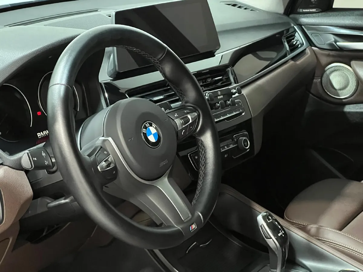 2021 BMW X1 2.0T 192HP L4 7DCT,autocango,china used car exporter,china ev exporter,chinese used car exporter,chinese used ev exporter
