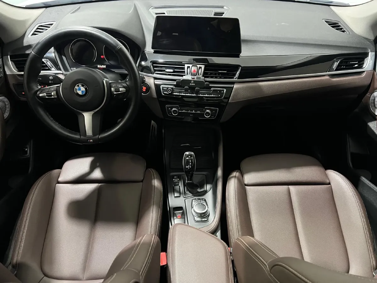2021 BMW X1 2.0T 192HP L4 7DCT,autocango,china used car exporter,china ev exporter,chinese used car exporter,chinese used ev exporter