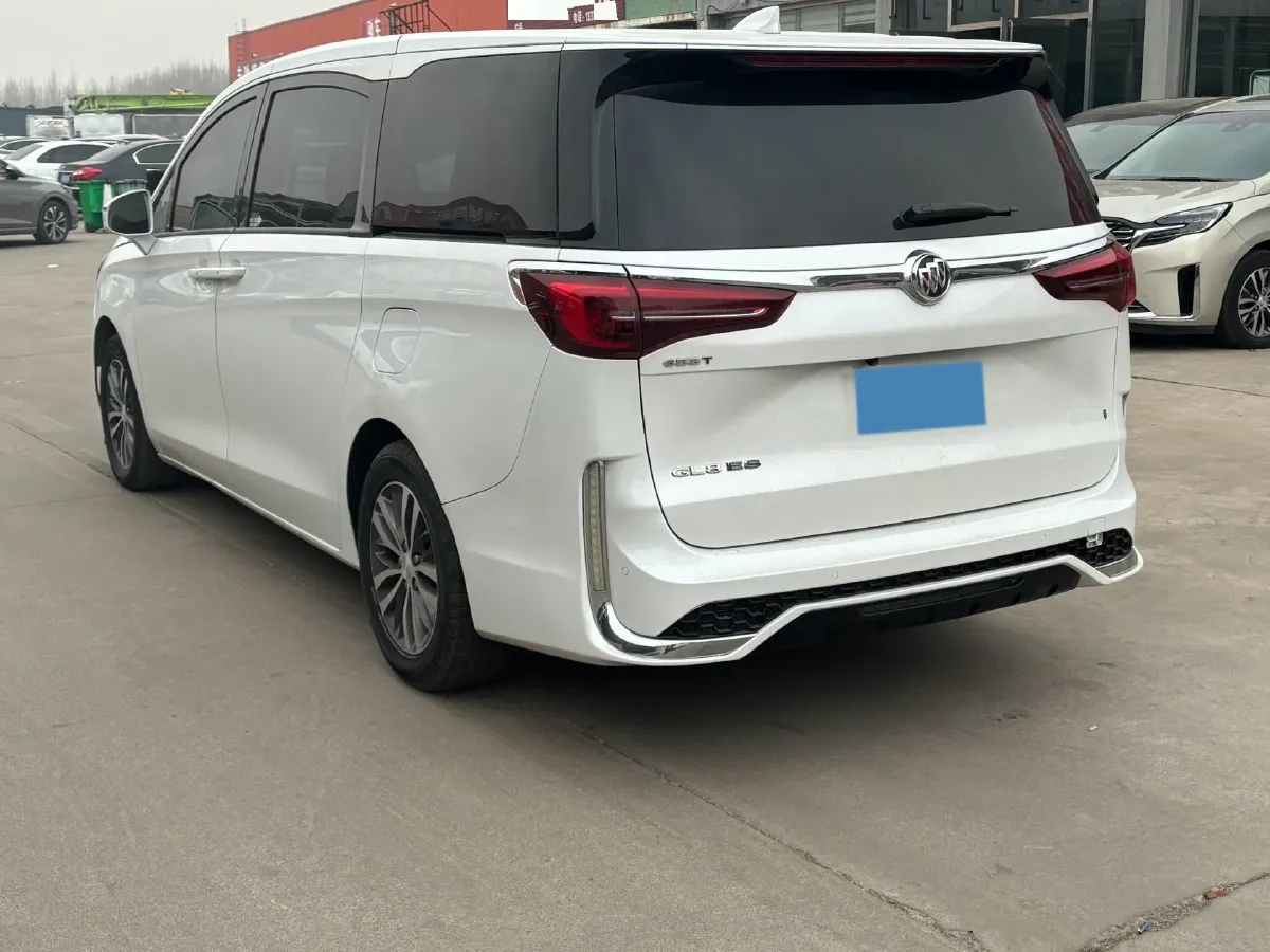 2022 Buick GL8 2.0T 237HP L4 9AT,autocango,china used car exporter,china ev exporter,chinese used car exporter,chinese used ev exporter