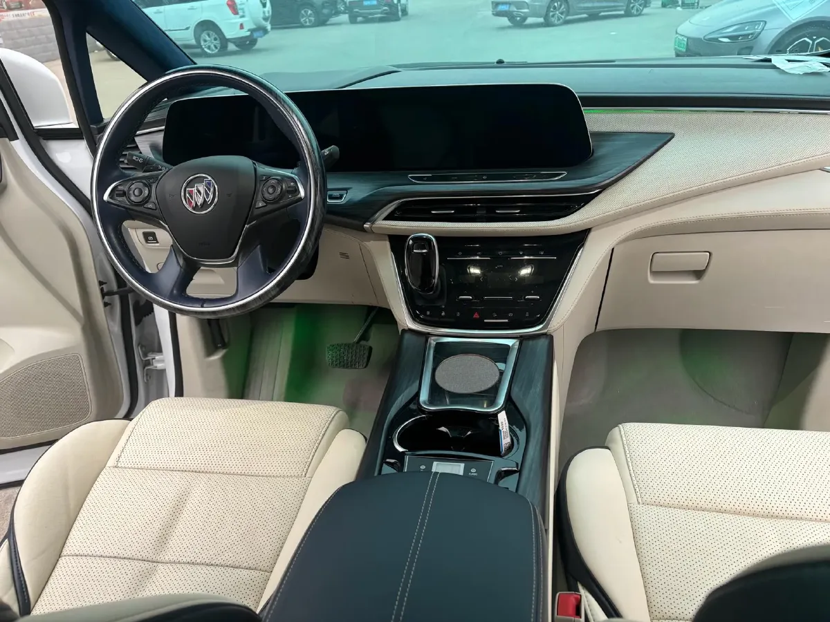 2022 Buick GL8 2.0T 237HP L4 9AT,autocango,china used car exporter,china ev exporter,chinese used car exporter,chinese used ev exporter