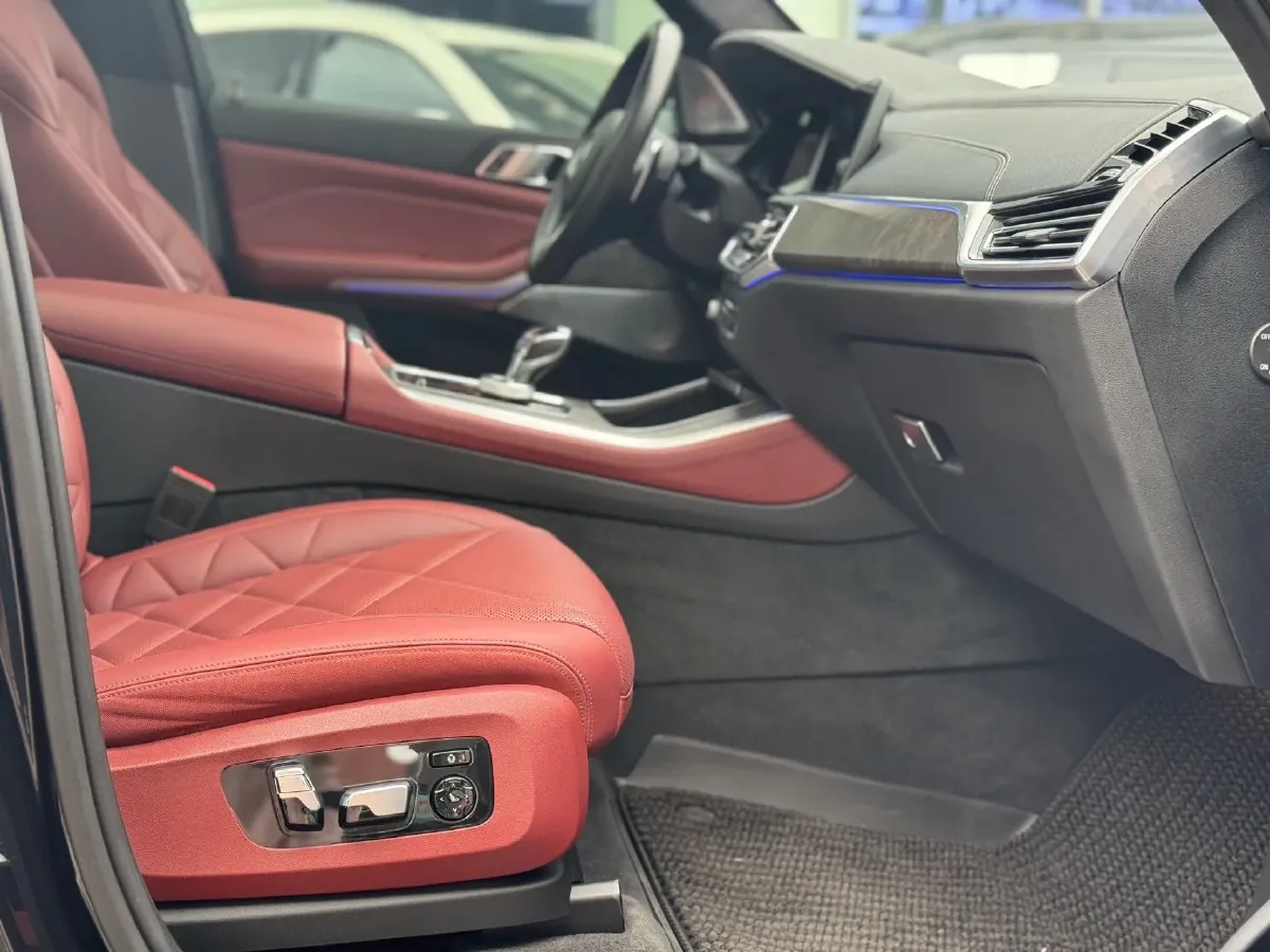 2022 BMW X5 3.0T 333HP L6 8AT,autocango,china used car exporter,china ev exporter,chinese used car exporter,chinese used ev exporter