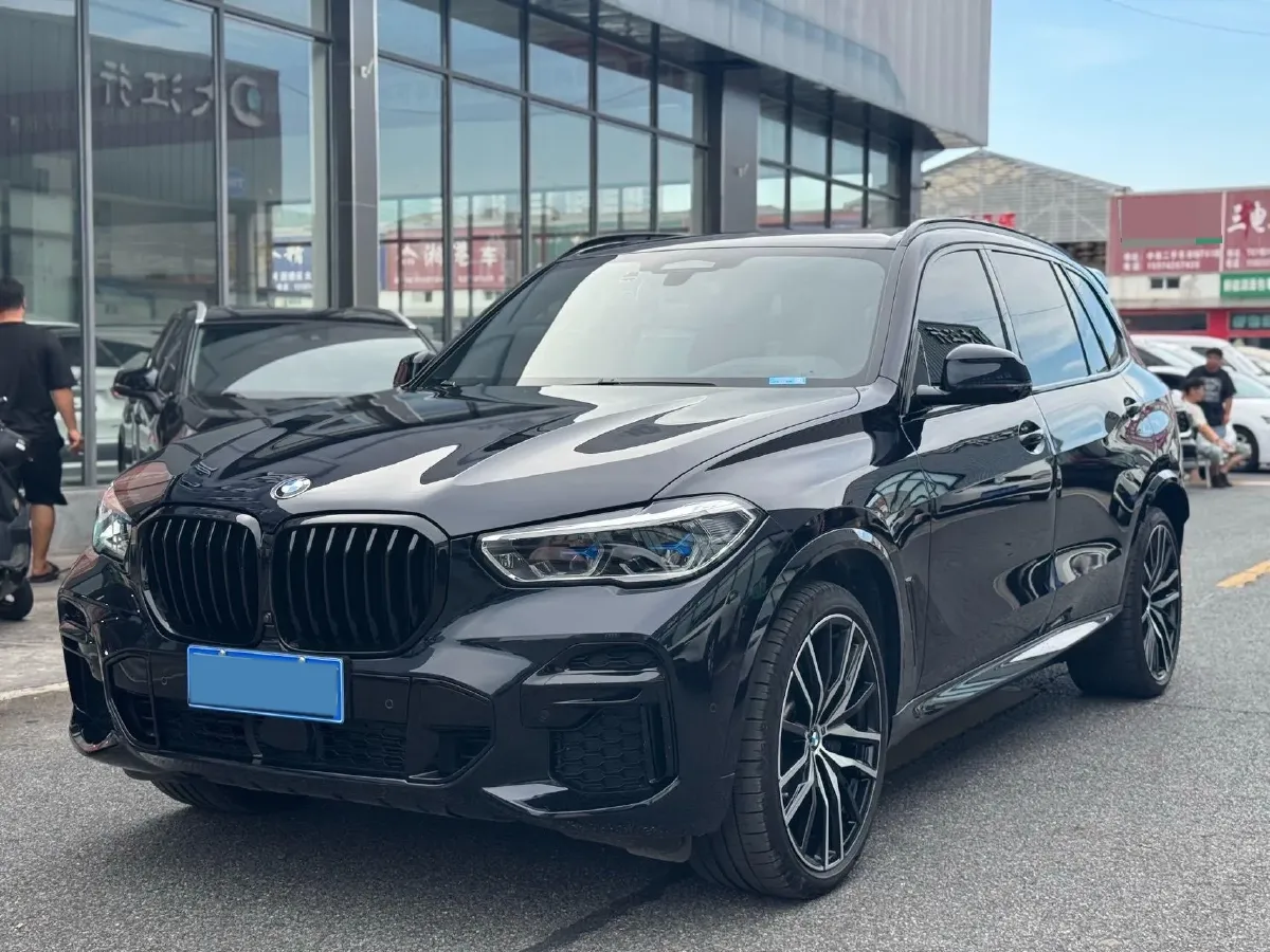 2022 BMW X5 3.0T 333HP L6 8AT,autocango,china used car exporter,china ev exporter,chinese used car exporter,chinese used ev exporter