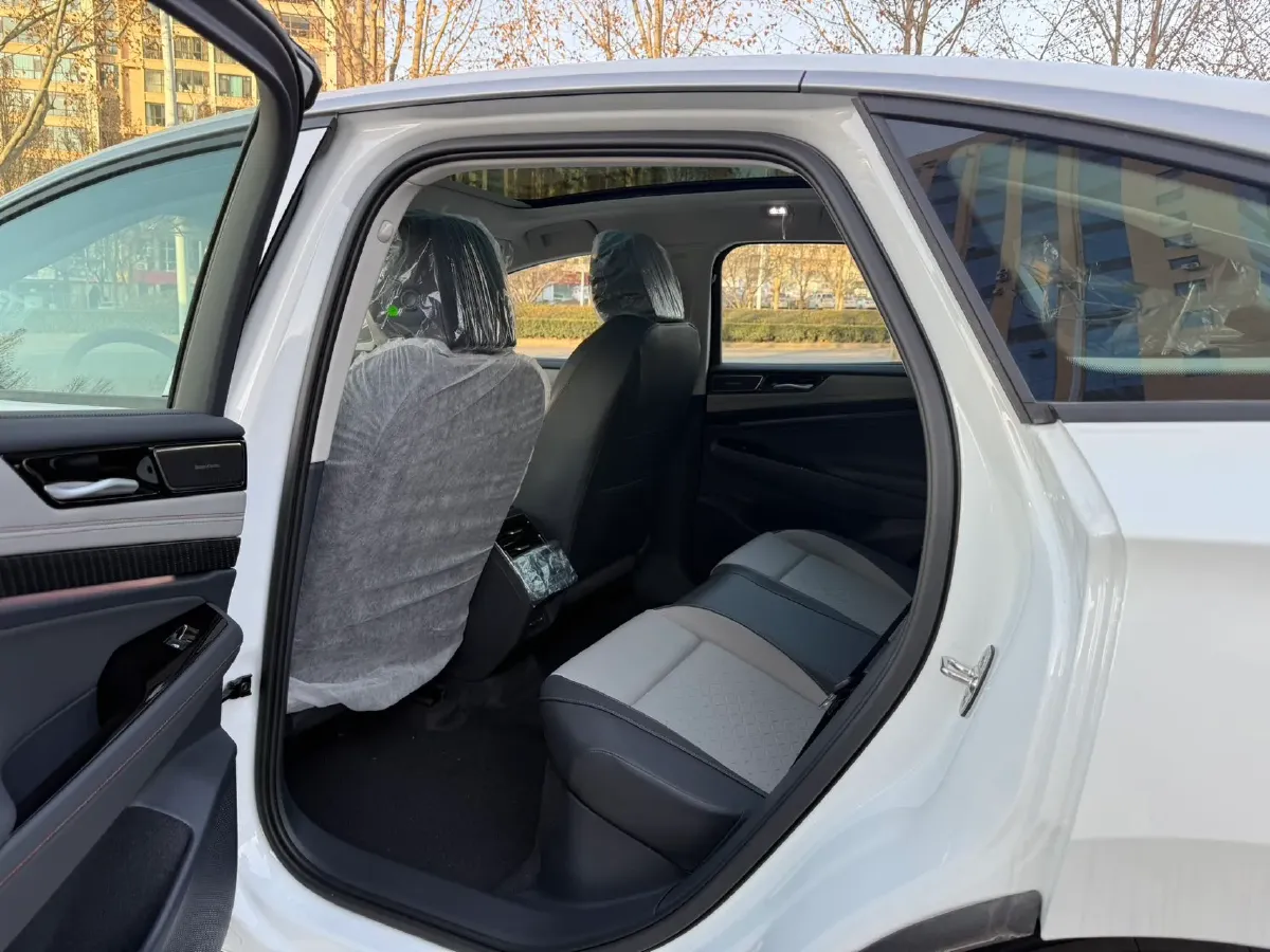 2024 Volkswagen ID.7 Vizzion BEV 84.8KWH,autocango,china used car exporter,china ev exporter,chinese used car exporter,chinese used ev exporter