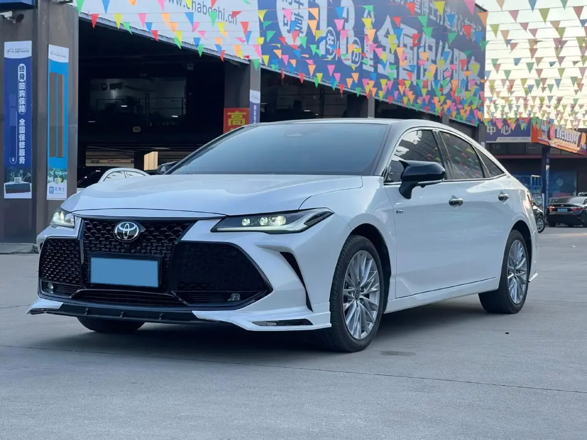 2024 Toyota Avalon 2.0L 152HP L4 E-CVT Hybrid