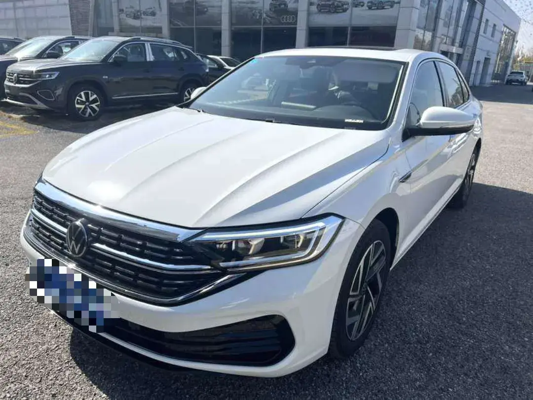 2023 Volkswagen Sagitar 1.5T 160HP L4 7DCT