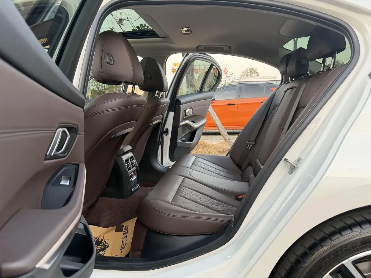 2023 BMW 3 Series 2.0T 184HP L4 8AT,autocango,china used car exporter,china ev exporter,chinese used car exporter,chinese used ev exporter