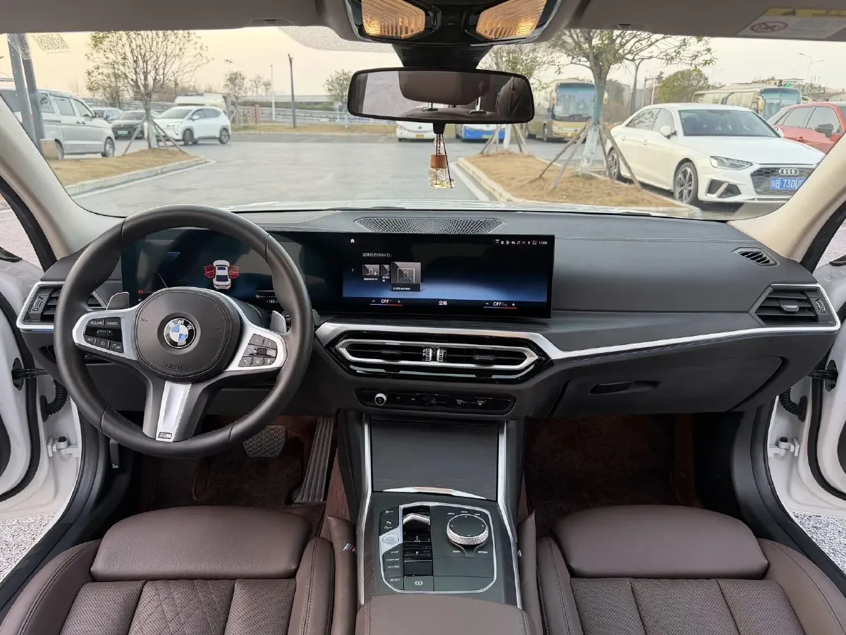 2023 BMW 3 Series 2.0T 184HP L4 8AT,autocango,china used car exporter,china ev exporter,chinese used car exporter,chinese used ev exporter