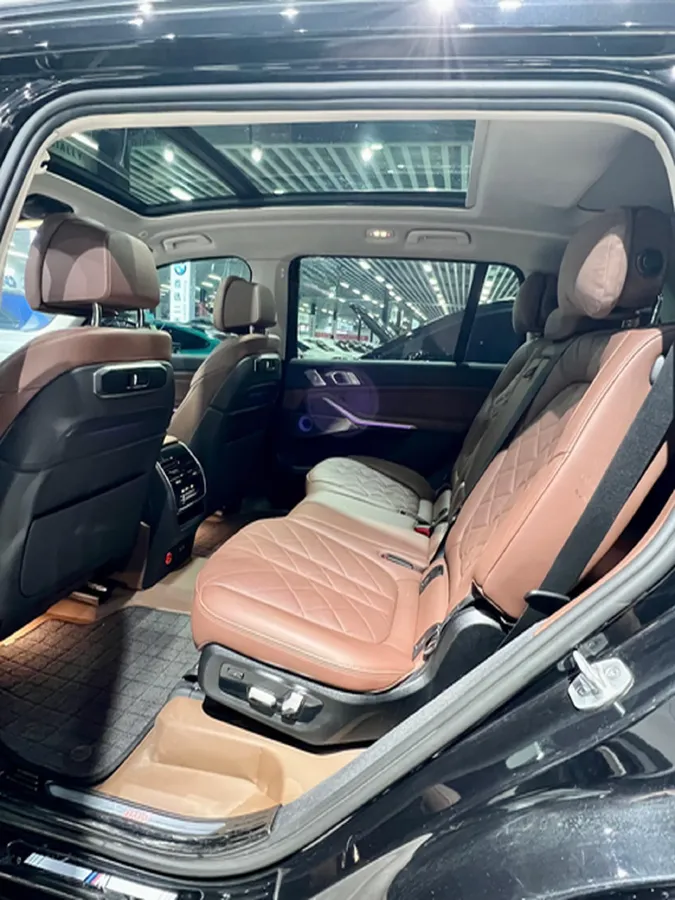 2024 BMW X7 3.0T 381HP L6 8AT,autocango,china used car exporter,china ev exporter,chinese used car exporter,chinese used ev exporter