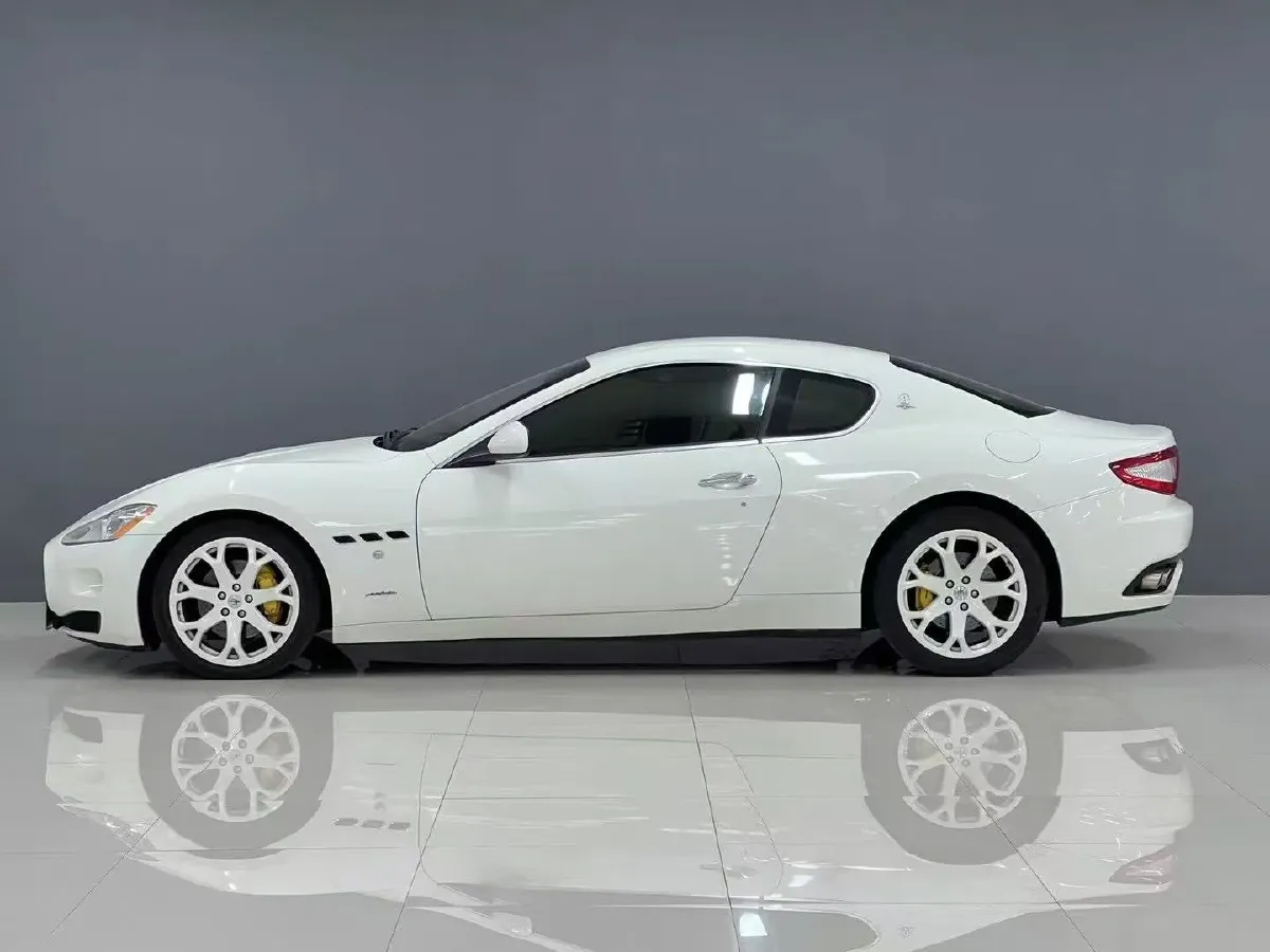 2007 Maserati GranTurismo 4.2L 405HP V8 6AT,autocango,china used car exporter,china ev exporter,chinese used car exporter,chinese used ev exporter