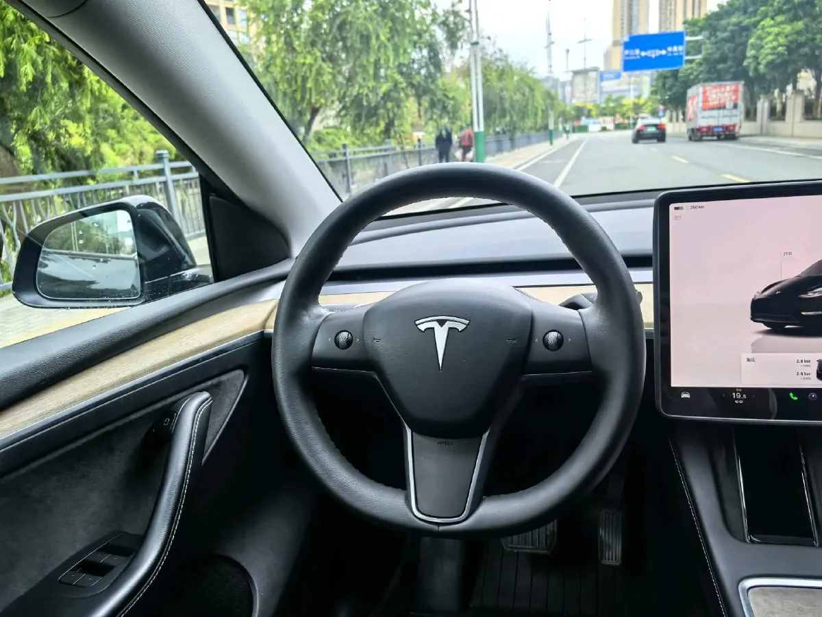2022 Tesla Model Y BEV 60KWH,autocango,china used car exporter,china ev exporter,chinese used car exporter,chinese used ev exporter