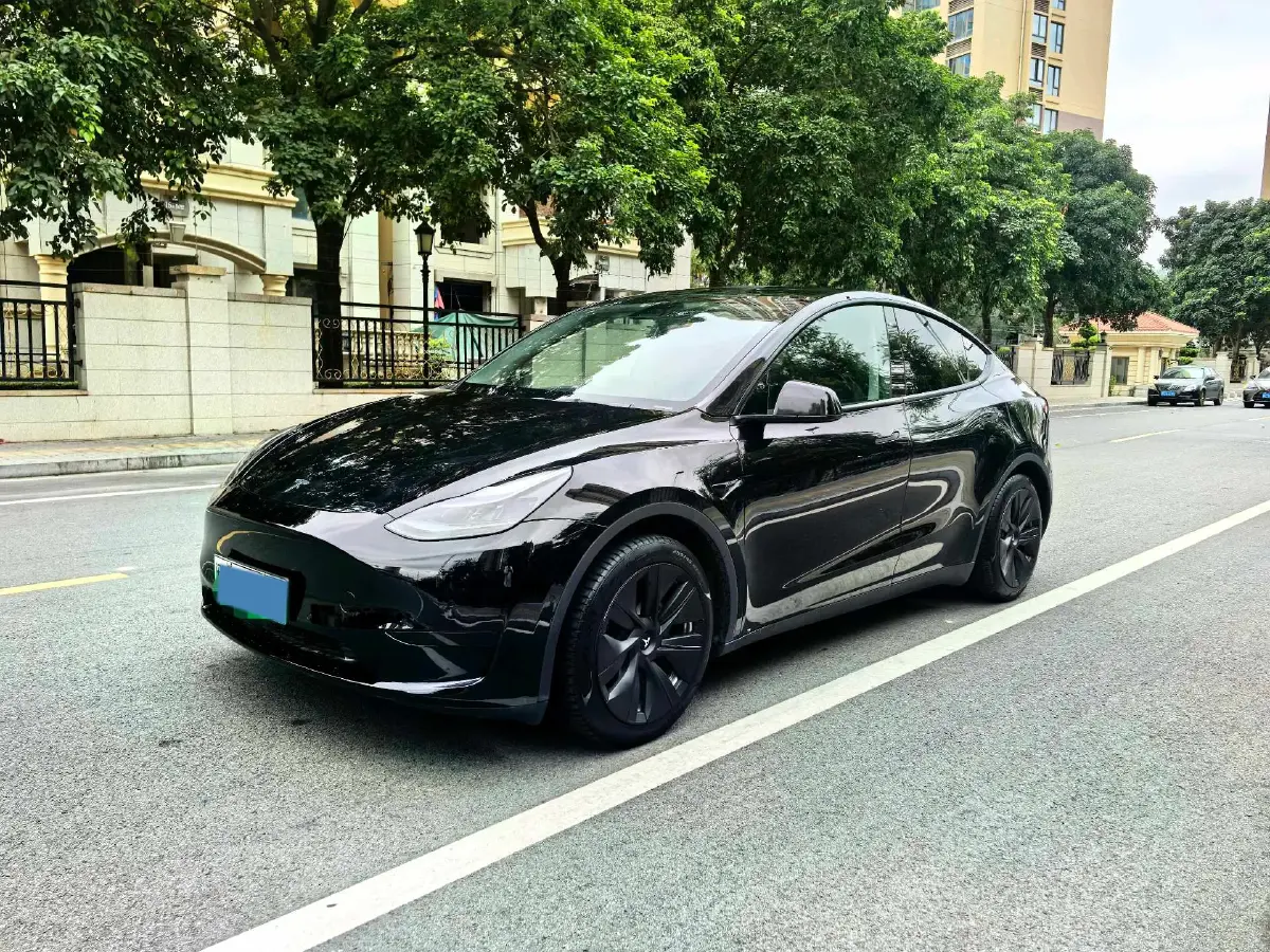 2022 Tesla Model Y BEV 60KWH