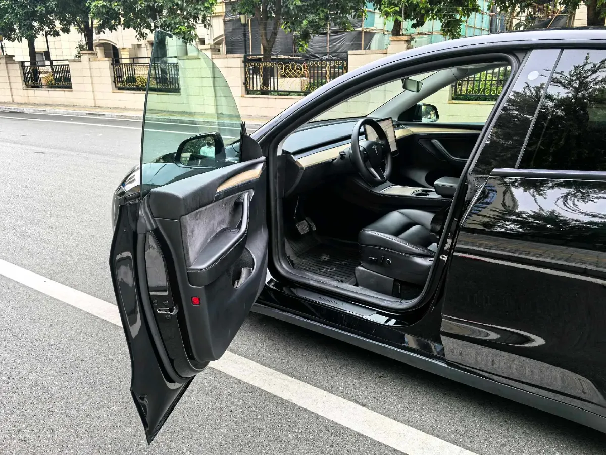 2022 Tesla Model Y BEV 60KWH,autocango,china used car exporter,china ev exporter,chinese used car exporter,chinese used ev exporter