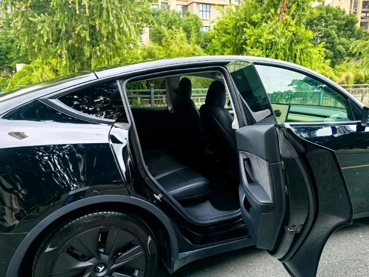 2022 Tesla Model Y BEV 60KWH,autocango,china used car exporter,china ev exporter,chinese used car exporter,chinese used ev exporter