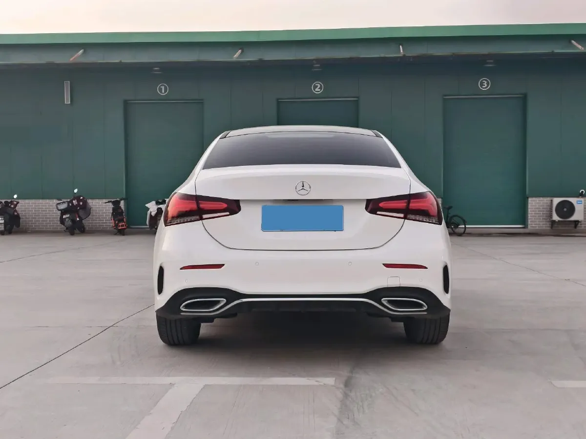 2022 Mercedes-Benz A Class 1.3T 163HP L4 7DCT,autocango,china used car exporter,china ev exporter,chinese used car exporter,chinese used ev exporter