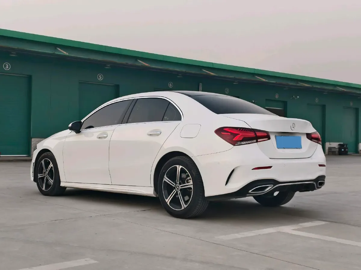2022 Mercedes-Benz A Class 1.3T 163HP L4 7DCT,autocango,china used car exporter,china ev exporter,chinese used car exporter,chinese used ev exporter