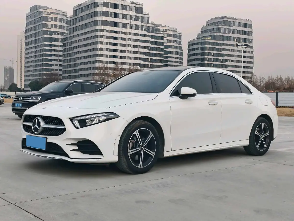 2022 Mercedes-Benz A Class 1.3T 163HP L4 7DCT