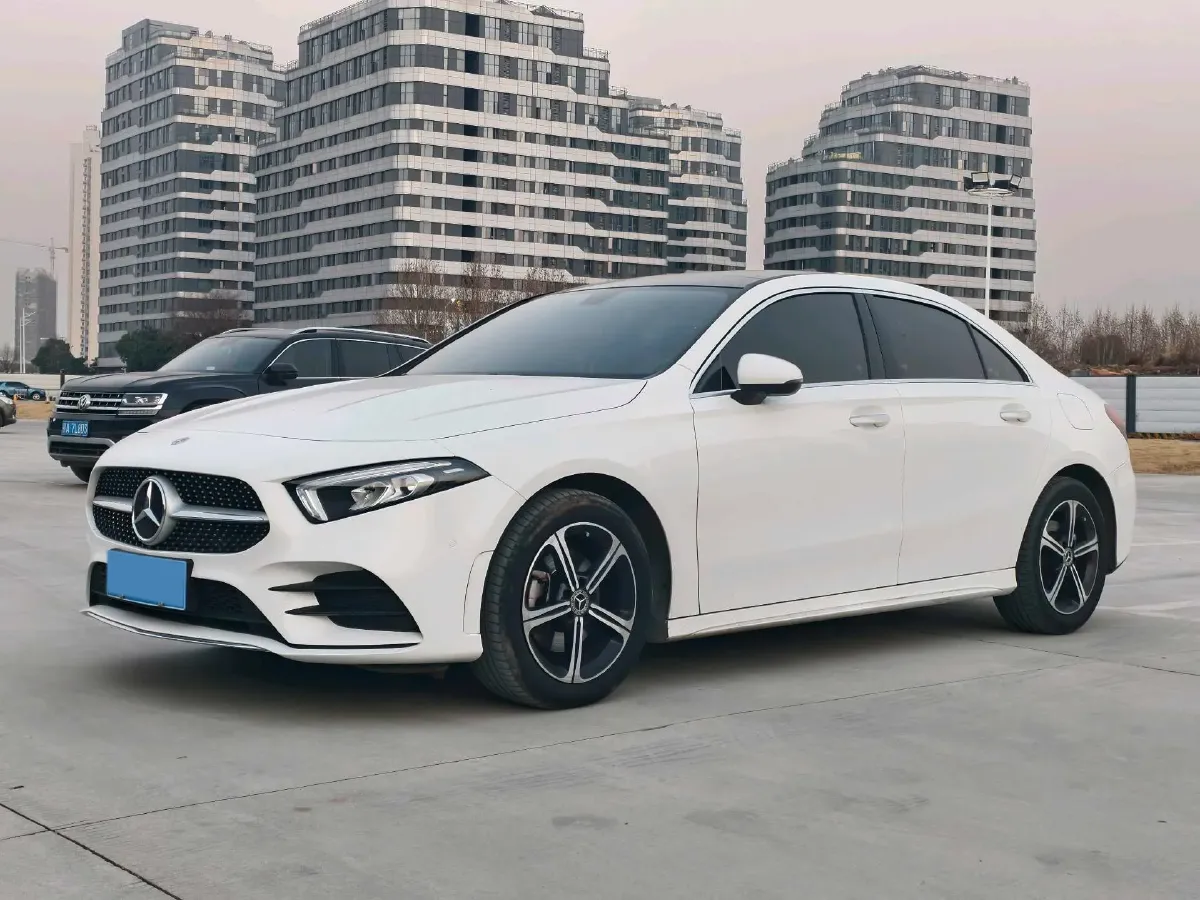 2022 Mercedes-Benz A Class 1.3T 163HP L4 7DCT,autocango,china used car exporter,china ev exporter,chinese used car exporter,chinese used ev exporter