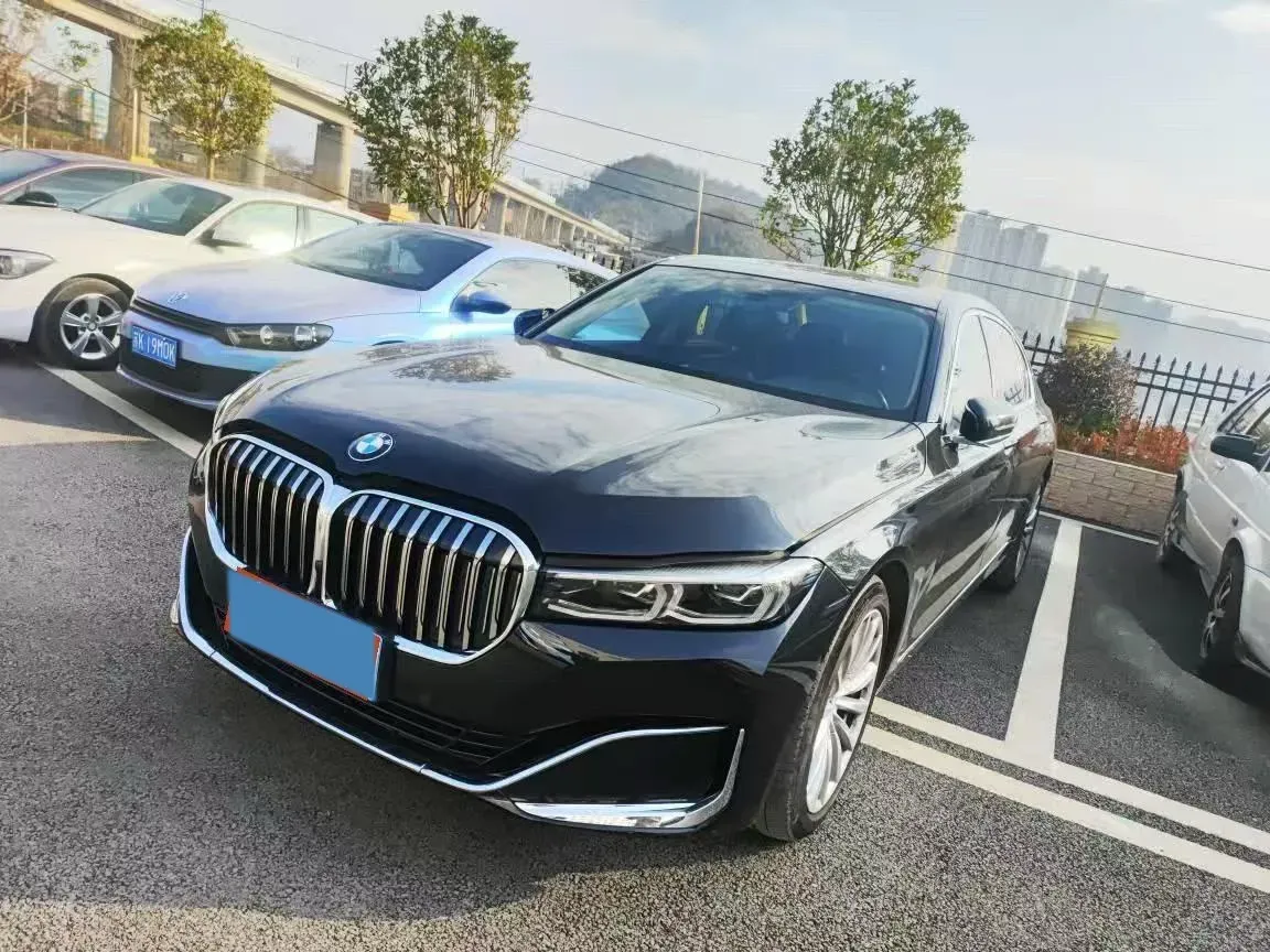 2019 BMW 7 Series 2.0T 265HP L4 8AT,autocango,china used car exporter,china ev exporter,chinese used car exporter,chinese used ev exporter