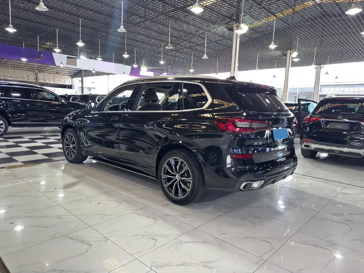 2022 BMW X5 2.0T 245HP L4 8AT,autocango,china used car exporter,china ev exporter,chinese used car exporter,chinese used ev exporter