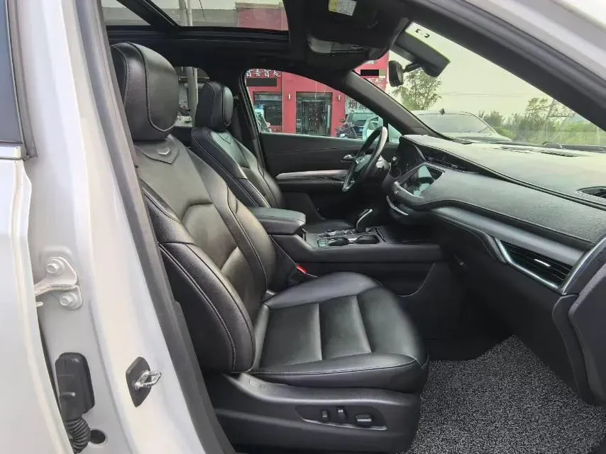 2020 Cadillac XT4 2.0T 237HP L4 9AT,autocango,china used car exporter,china ev exporter,chinese used car exporter,chinese used ev exporter