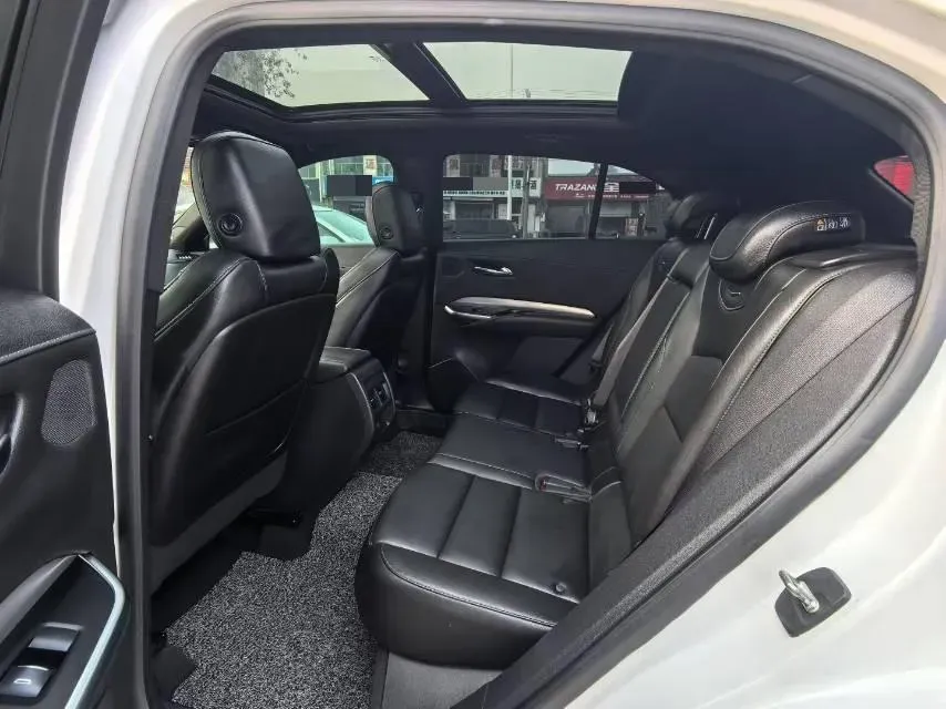 2020 Cadillac XT4 2.0T 237HP L4 9AT,autocango,china used car exporter,china ev exporter,chinese used car exporter,chinese used ev exporter