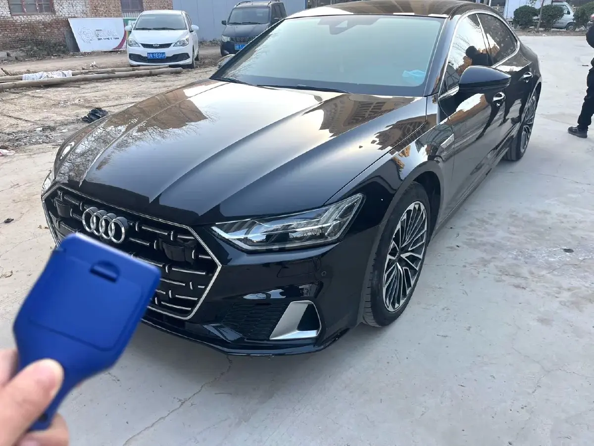 2024 Audi A7L 2.0T 245HP L4 7DCT