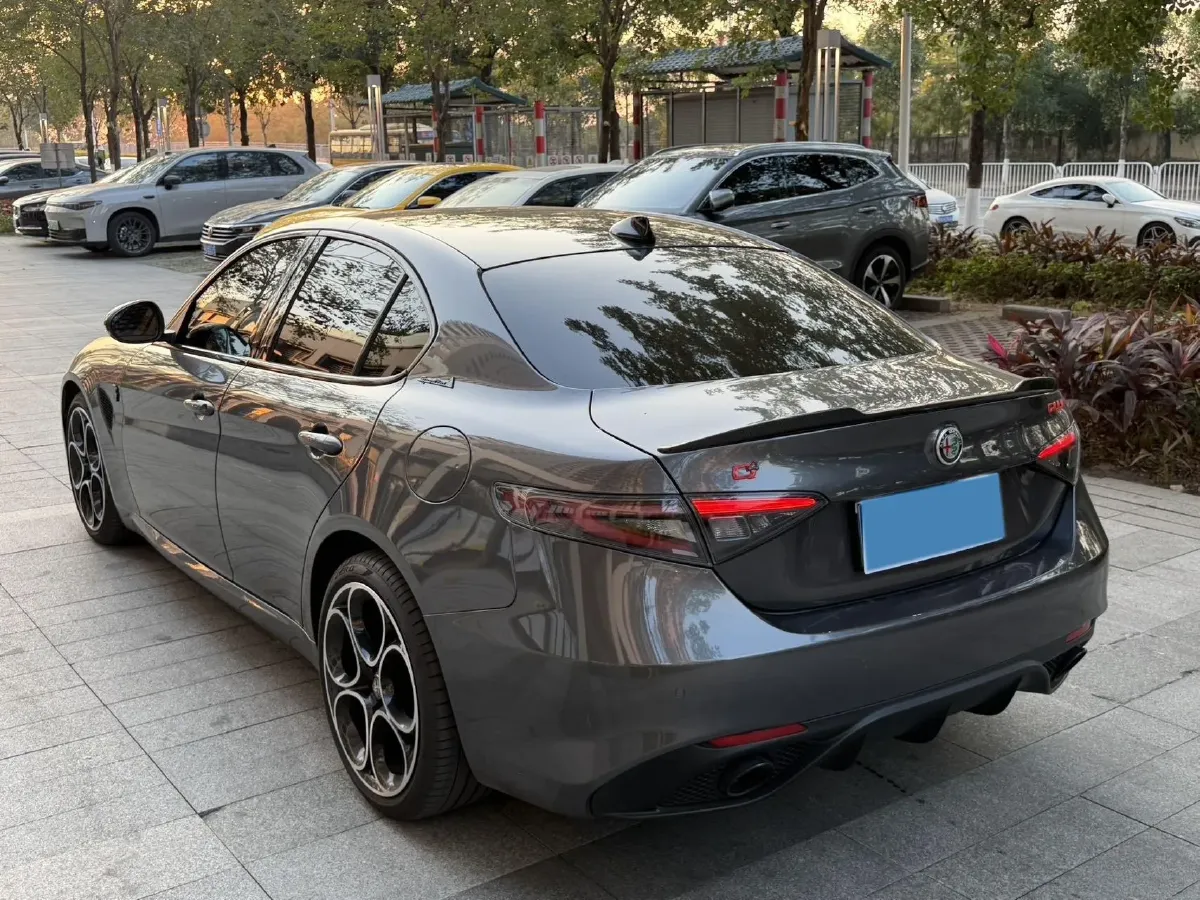 2023 Genesis GV70 2.5T 304HP L4 8AT,autocango,china used car exporter,china ev exporter,chinese used car exporter,chinese used ev exporter