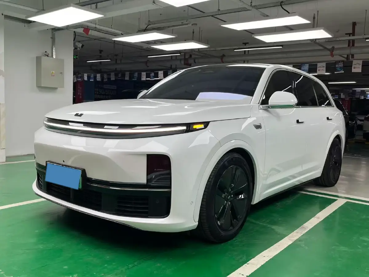 2024 MG Cyberster BEV 64KWH