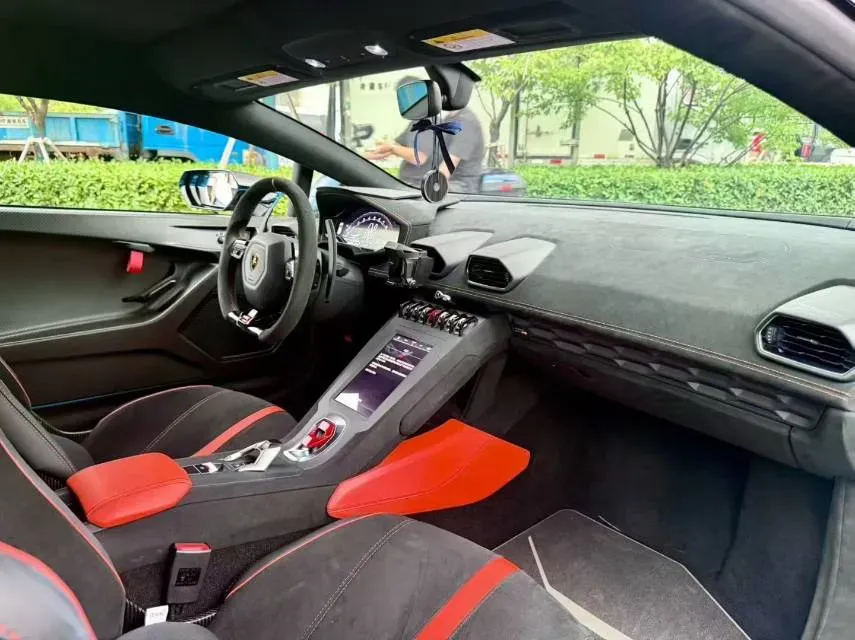 2021 Lamborghini Huracán 5.2L 640HP V10 7DCT,autocango,china used car exporter,china ev exporter,chinese used car exporter,chinese used ev exporter