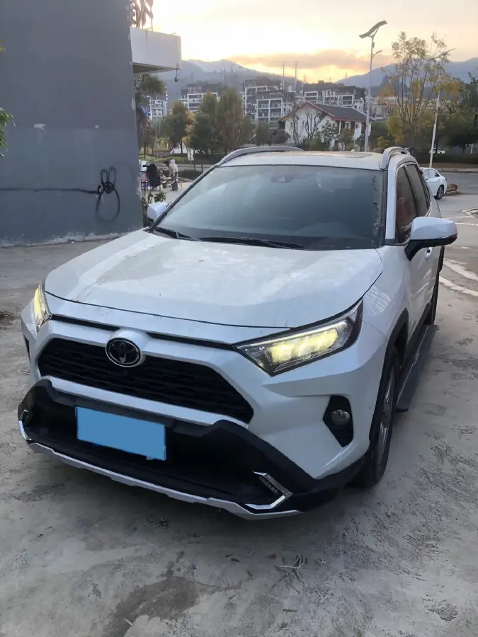 2021 Toyota RAV4 2.0L 171HP L4 CVT