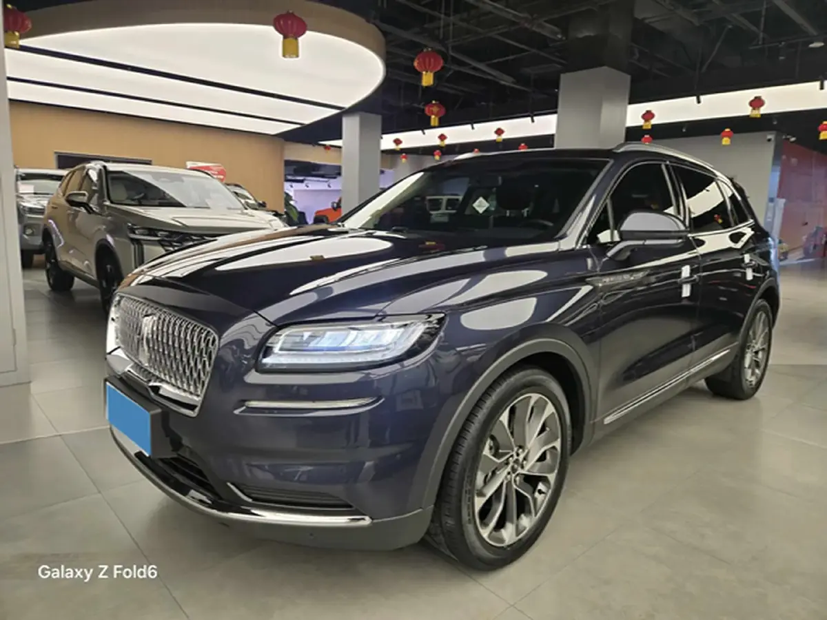 2021 Lincoln Nautilus 2.0T 245HP L4 8AT