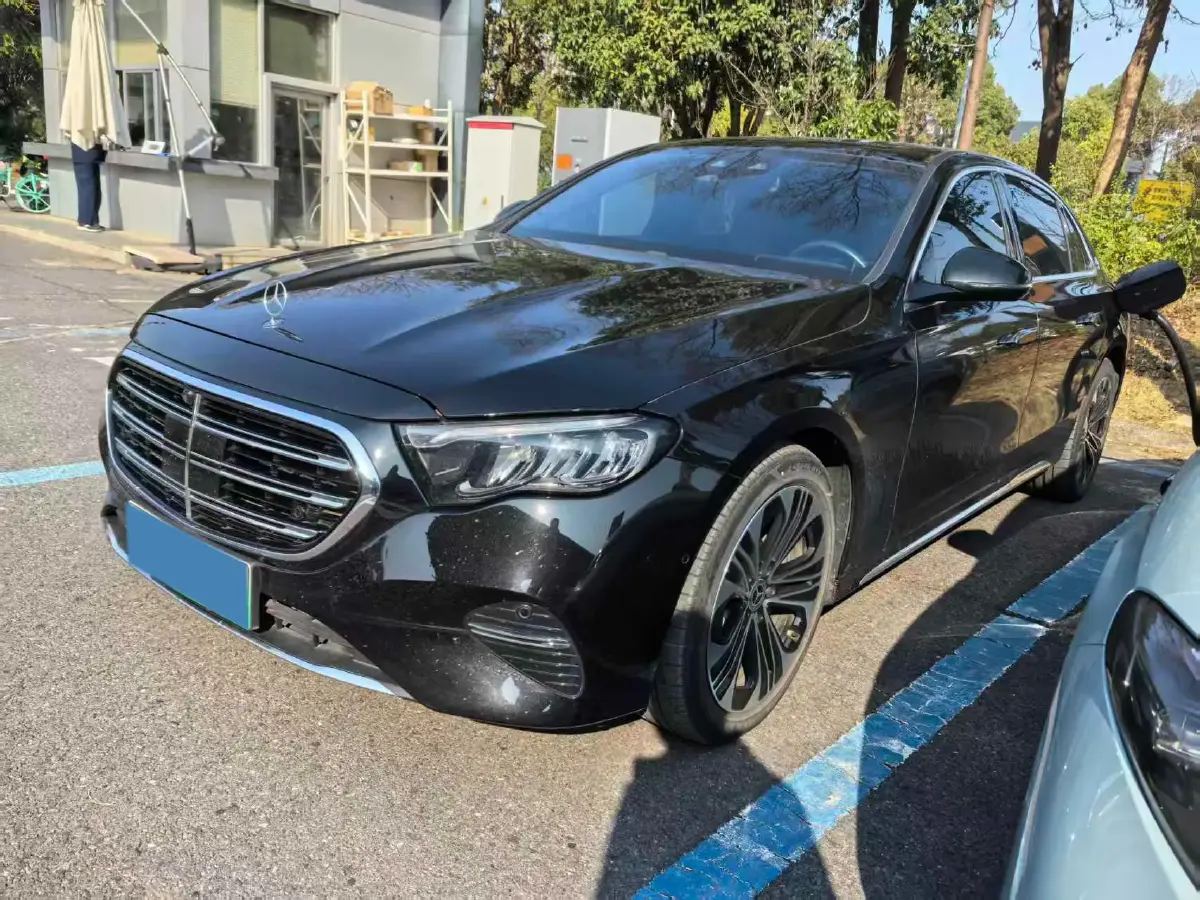 2024 Mercedes-Benz E Class 2.0T 204HP L4 9AT PHEV 25.4KWH