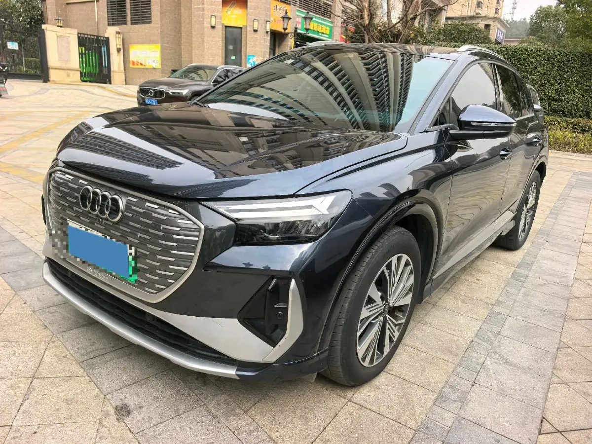 2023 Audi Q4 e-tron BEV 84.8KWH