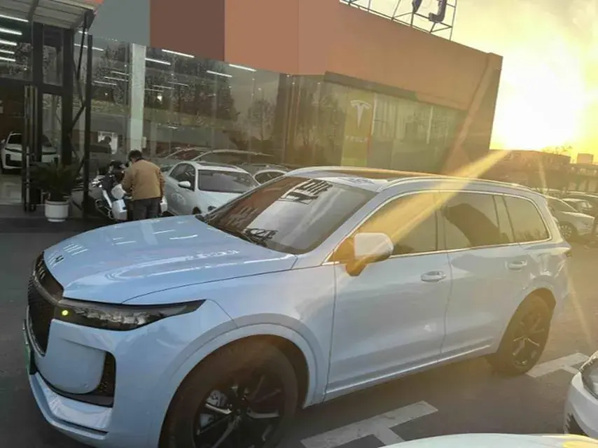 2020 Li ONE Range Extended 131HP REEV 40.5KWH