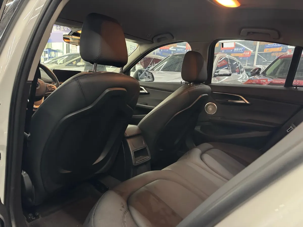 2021 BMW 1 Series 1.5T 140HP L3 7DCT,autocango,china used car exporter,china ev exporter,chinese used car exporter,chinese used ev exporter