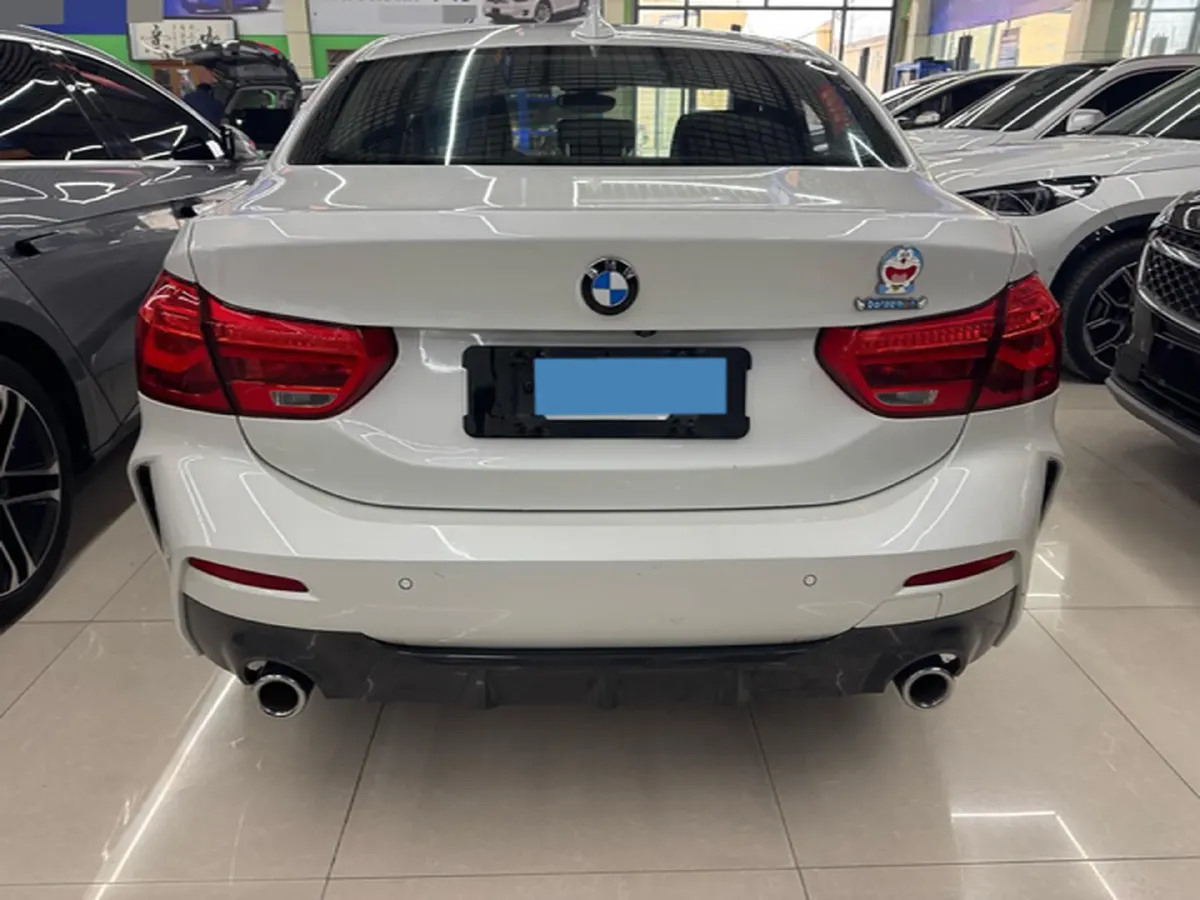 2021 BMW 1 Series 1.5T 140HP L3 7DCT,autocango,china used car exporter,china ev exporter,chinese used car exporter,chinese used ev exporter