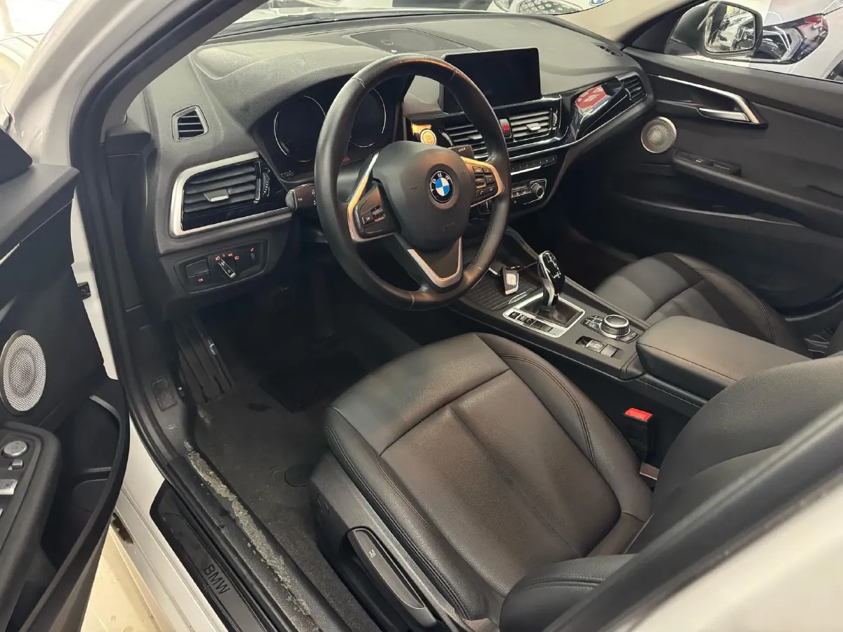 2021 BMW 1 Series 1.5T 140HP L3 7DCT,autocango,china used car exporter,china ev exporter,chinese used car exporter,chinese used ev exporter