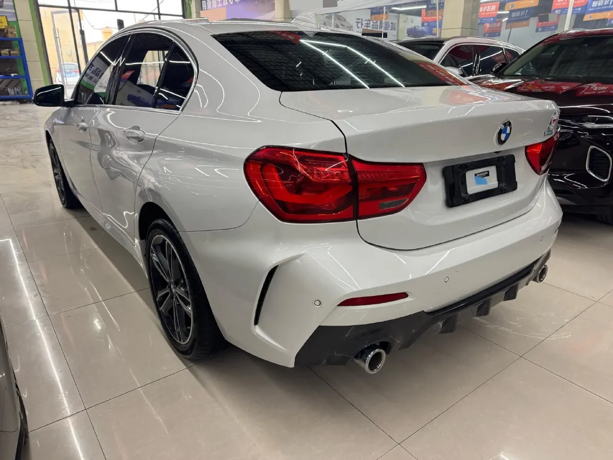 2021 BMW 1 Series 1.5T 140HP L3 7DCT,autocango,china used car exporter,china ev exporter,chinese used car exporter,chinese used ev exporter