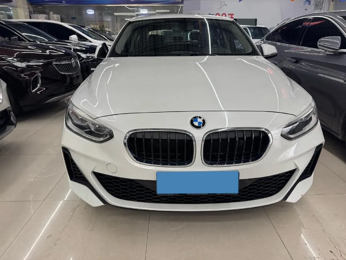 2021 BMW 1 Series 1.5T 140HP L3 7DCT,autocango,china used car exporter,china ev exporter,chinese used car exporter,chinese used ev exporter