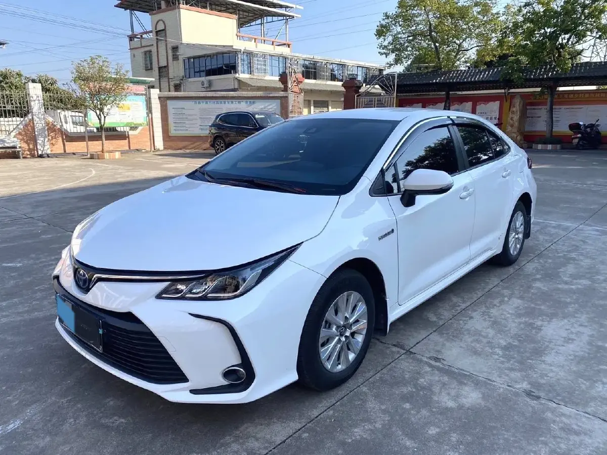 2022 Toyota Corolla 1.8L 98HP L4 E-CVT Hybrid