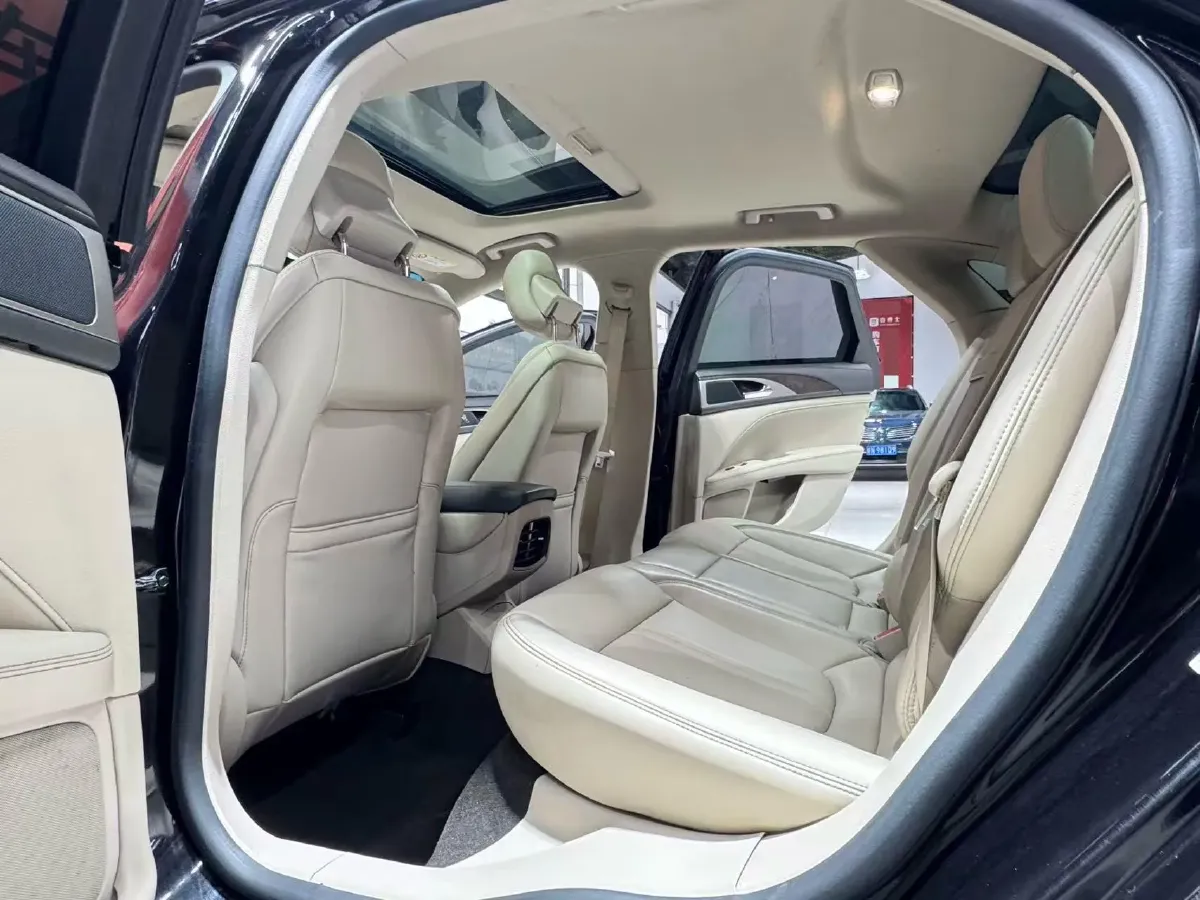 2019 BMW X2 1.5T 140HP L3 7DCT,autocango,china used car exporter,china ev exporter,chinese used car exporter,chinese used ev exporter