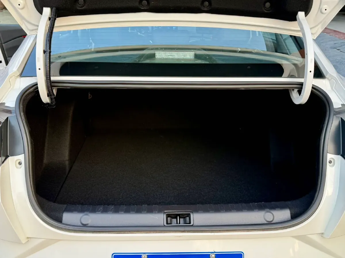 2021 DongFeng Aeolus YiXuan 1.5T 150HP L4 6DCT,autocango,china used car exporter,china ev exporter,chinese used car exporter,chinese used ev exporter