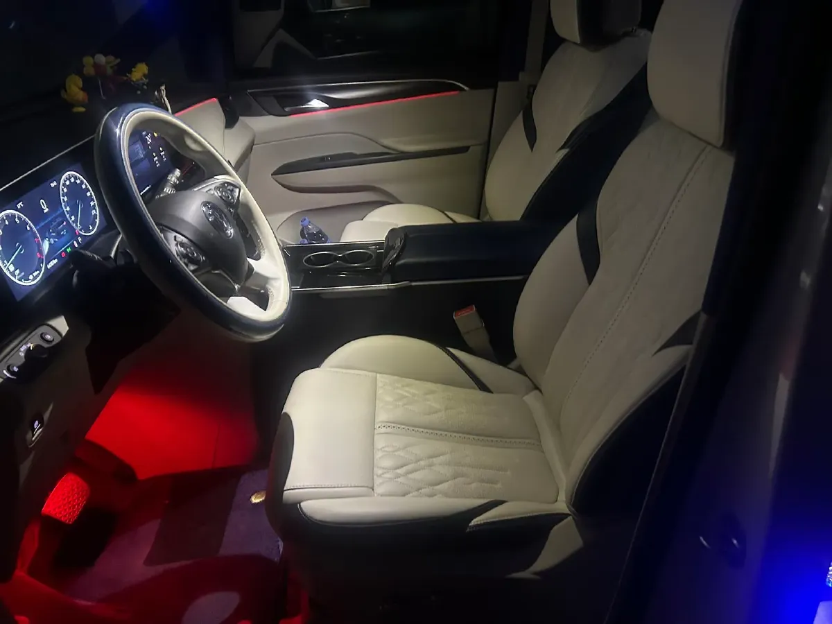 2020 Buick GL8 2.0T 237HP L4 9AT,autocango,china used car exporter,china ev exporter,chinese used car exporter,chinese used ev exporter