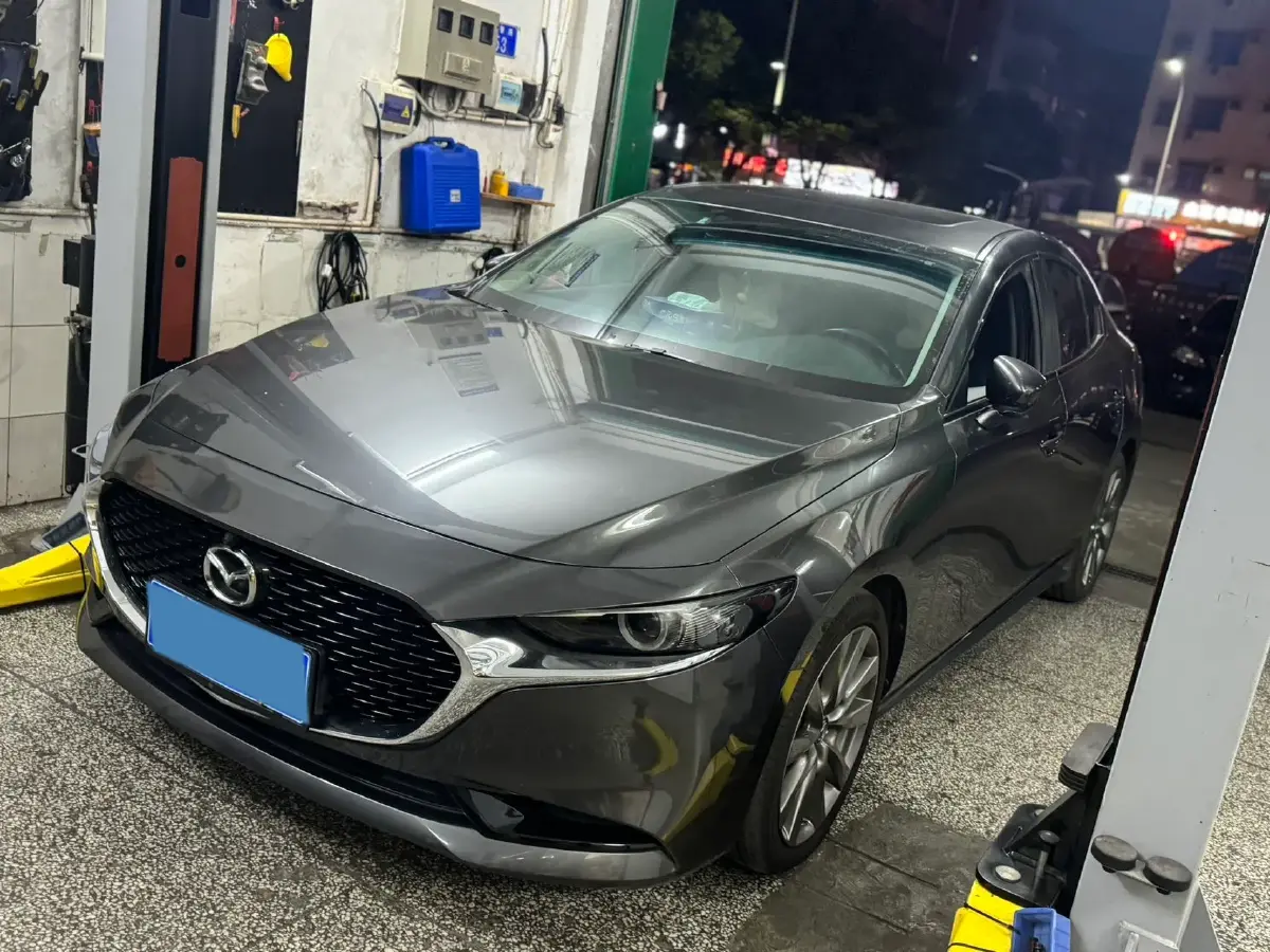 2022 Mazda 3 Axela 2.0L 158HP L4 6AT